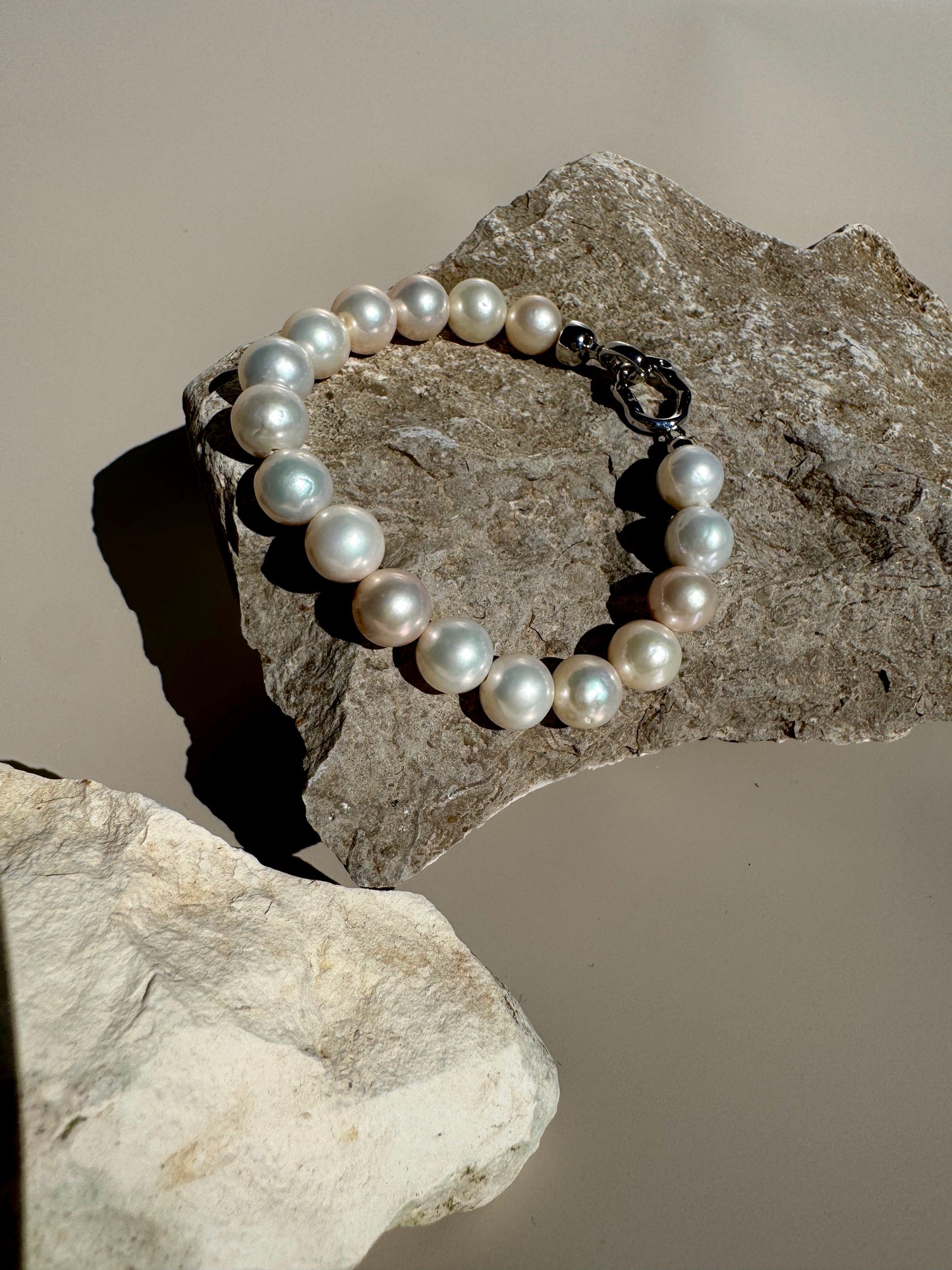 Classic Round Pearl Bracelet