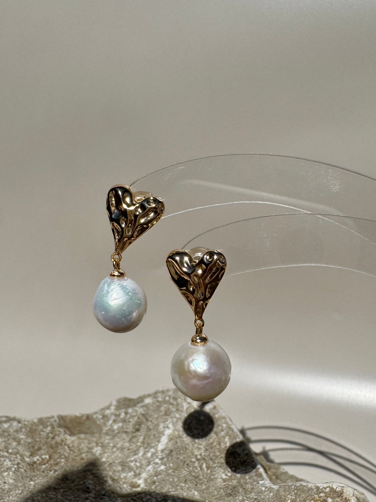 Sculpted Elegance